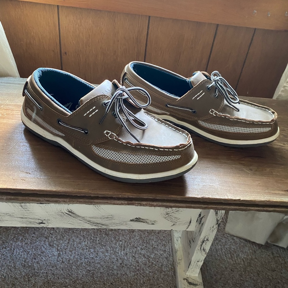 Island surf boat shoes